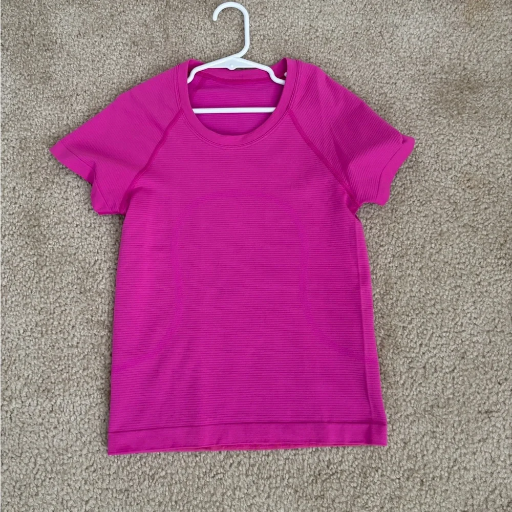 Lululemon hot pink short sleeve swiftly tech top - Picture 1 of 2